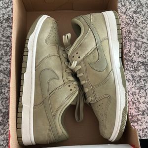 Nike dunk low premium MF